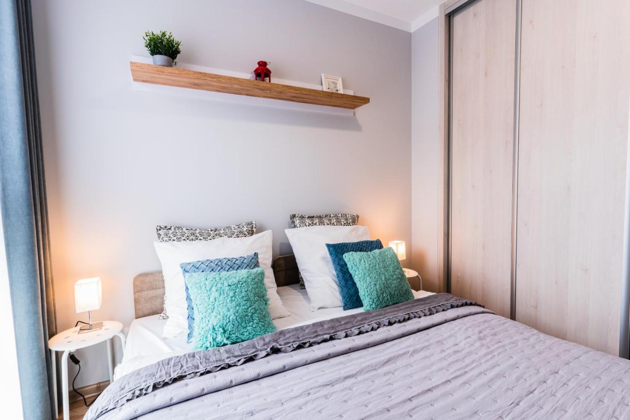 Apartamenty Homely Place Blisko Starego Rynku - Parking Poznan Exterior foto